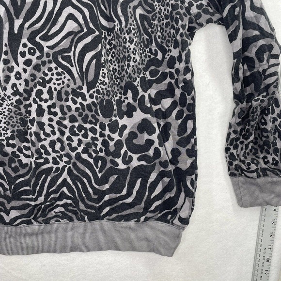Torrid 1 Womens Plus Size 1X Grey & Black Animal Print Pullover Sweater - Picture 9 of 13